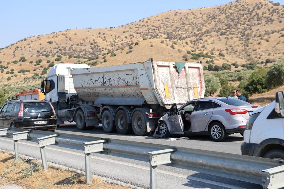 Aydın-Muğla Yolunda Çift Kazayla Ulaşımda Aksamalar Yaşandı