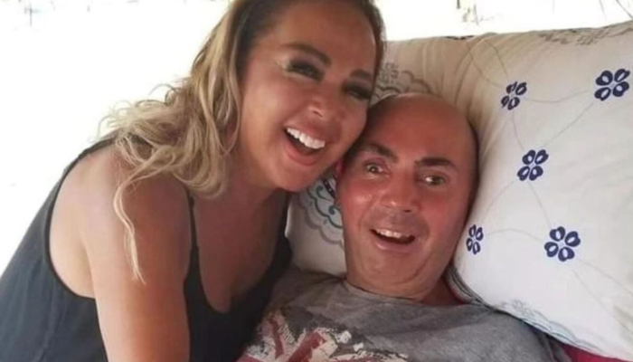 Yıllardır multipl sklerozla mücadele ediyordu… Safiye Soyman’ın oğlu Harun Akaröz hayatını kaybetti.