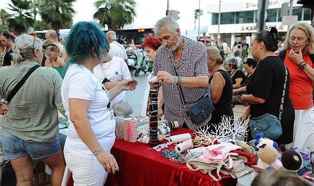 Karşıyaka Çarşısı “El Yapımı Gece Pazarı” ile Kutlandı – GÜNDEM