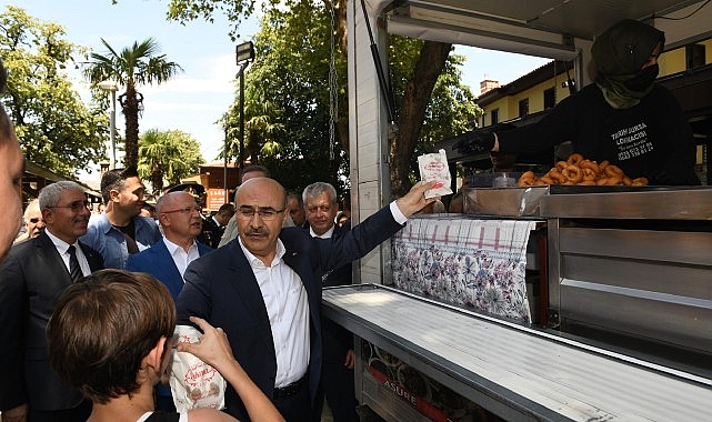 Osmangazi’de 15 Temmuz şehitlerine çörek ikramı – GÜNDEM