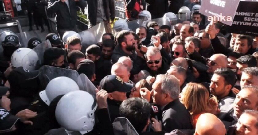 Esenyurt belediyesinde hareketli anlar: CHP'lilerle güvenlik görevlileri arasında kavga – Son dakika siyasi haber