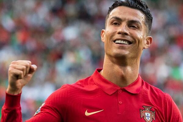 2034 Suudi Arabistan’da Ronaldo’ya FIFA Dünya Kupası’nın vurgusu –