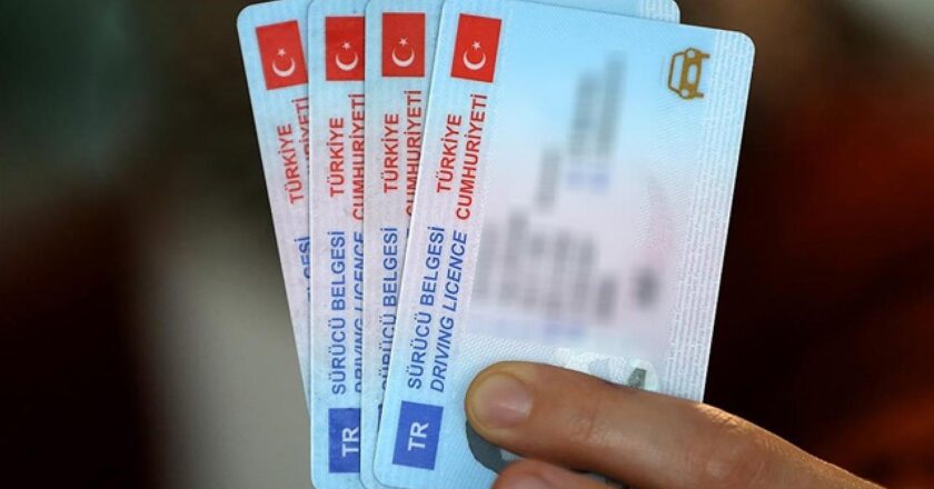 Eski tip ehliyetlerin yenilenmesi için son 21 gün