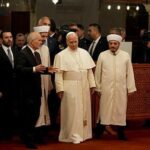 Papa’nın Türkiye Ziyareti Devam Ediyor: İlk Durağı Sultanahmet Camii!