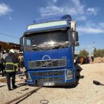 Kamyonun lastiğini değiştirirken aracın altına düşerek hayatını kaybetti.