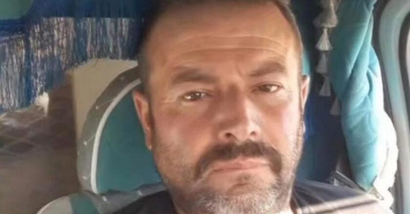 Belediye Binası Önünde Kendini Yakan Kişi Hayatını Kaybetti